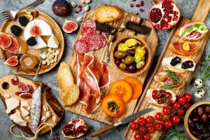 d47566e55a6b7ee8c1d6f8c6dd8b7dbb0e75df9a-planches-aperitives-apero-fromage